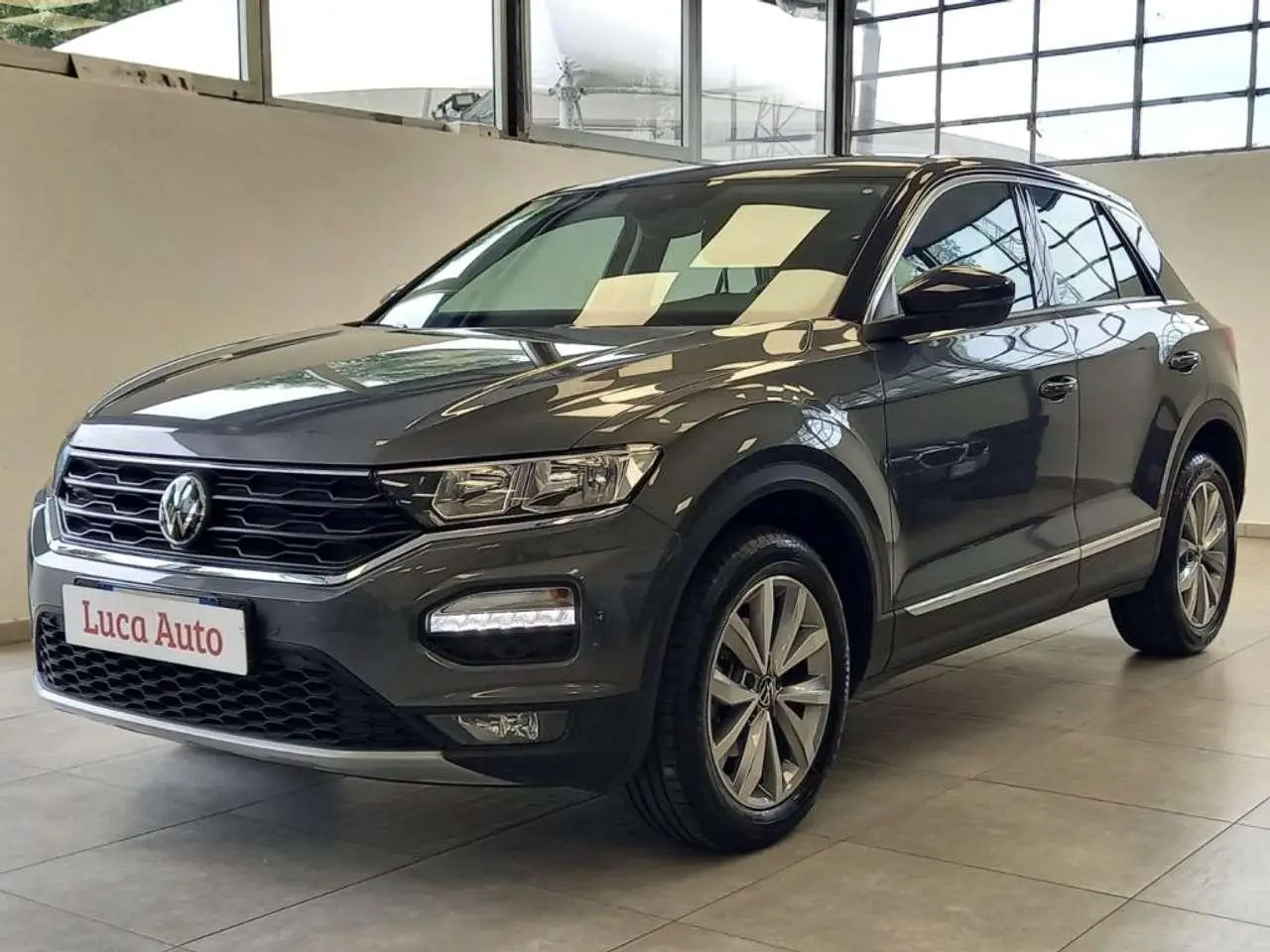 Photo 1 : Volkswagen T-roc 2021 Essence