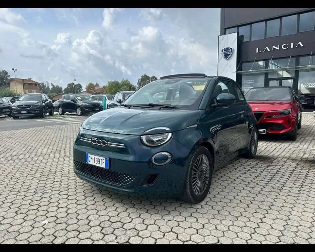 Photo 1 : Fiat 500 2023 Électrique