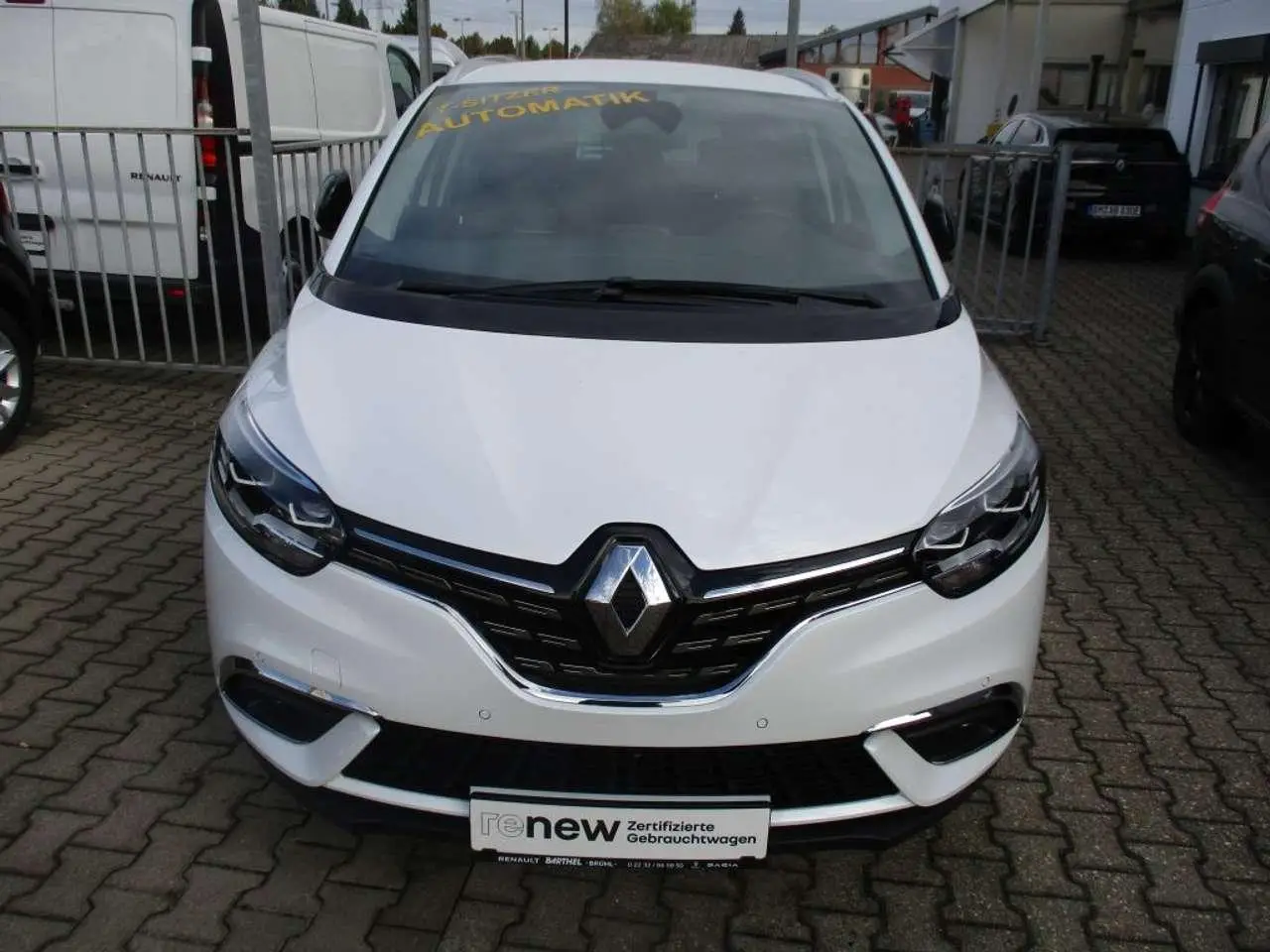 Photo 1 : Renault Grand Scenic 2023 Petrol