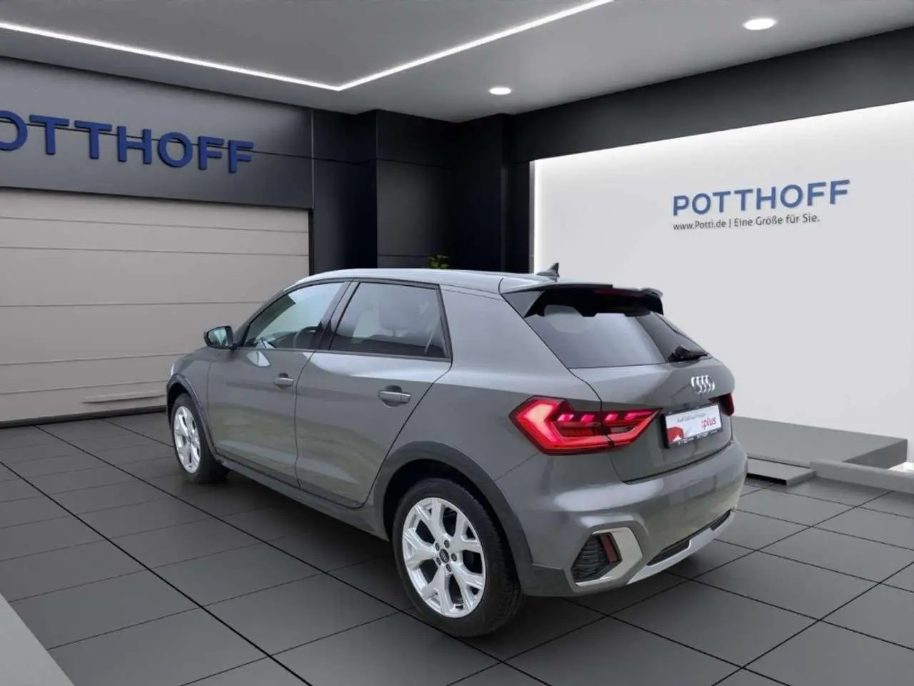 Photo 1 : Audi A1 2023 Petrol