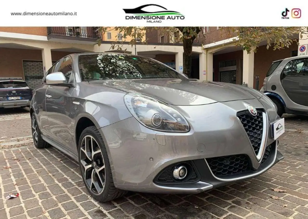 Photo 1 : Alfa Romeo Giulietta 2020 Essence