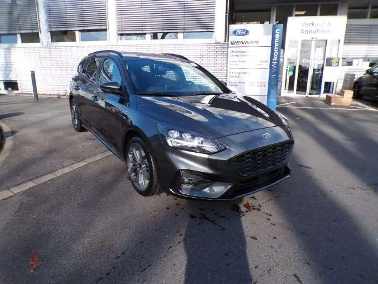 Photo 1 : Ford Focus 2019 Petrol