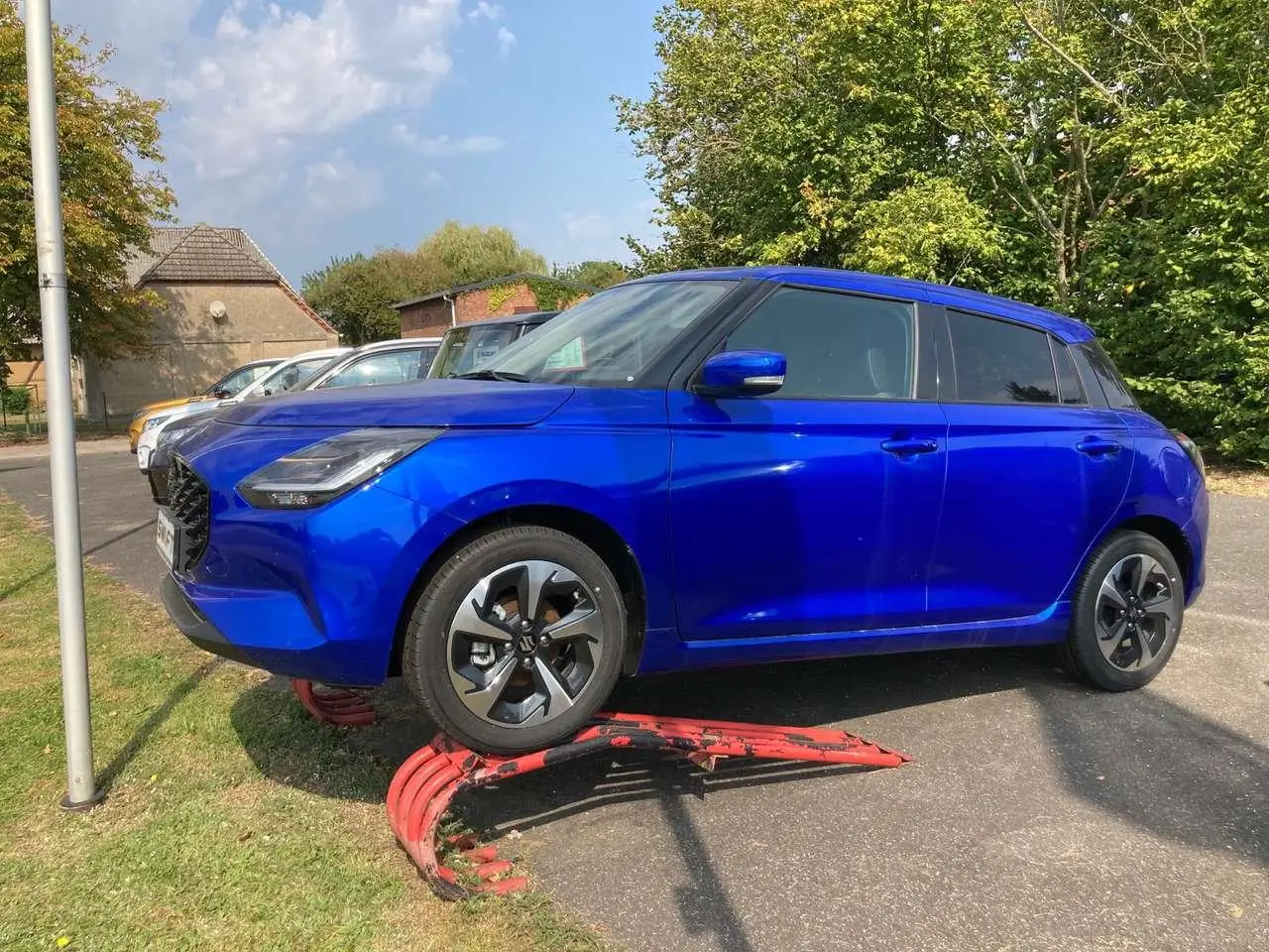 Photo 1 : Suzuki Swift 2024 Petrol