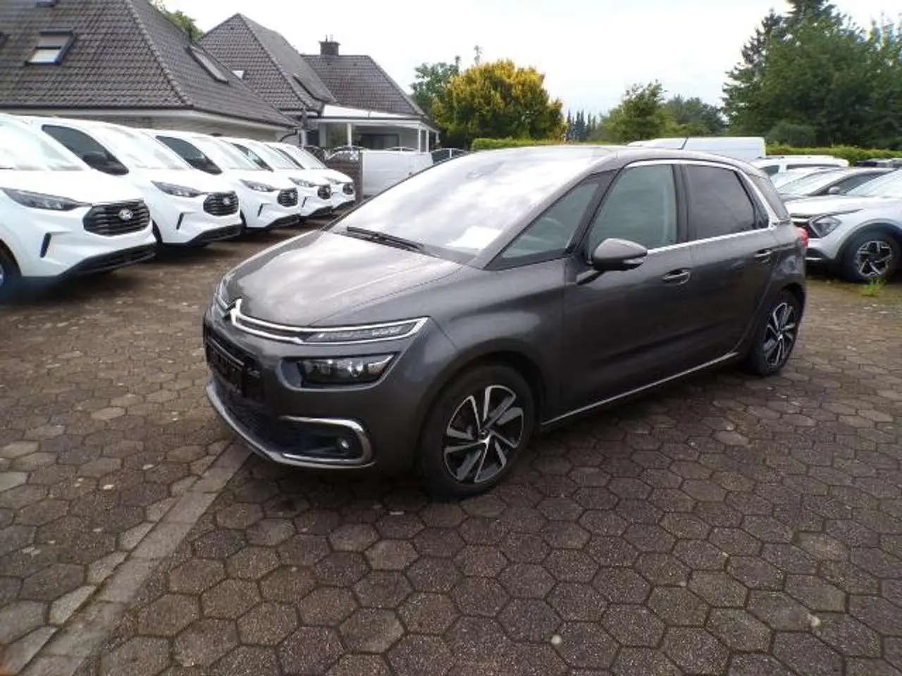 Photo 1 : Citroen C4 2018 Petrol