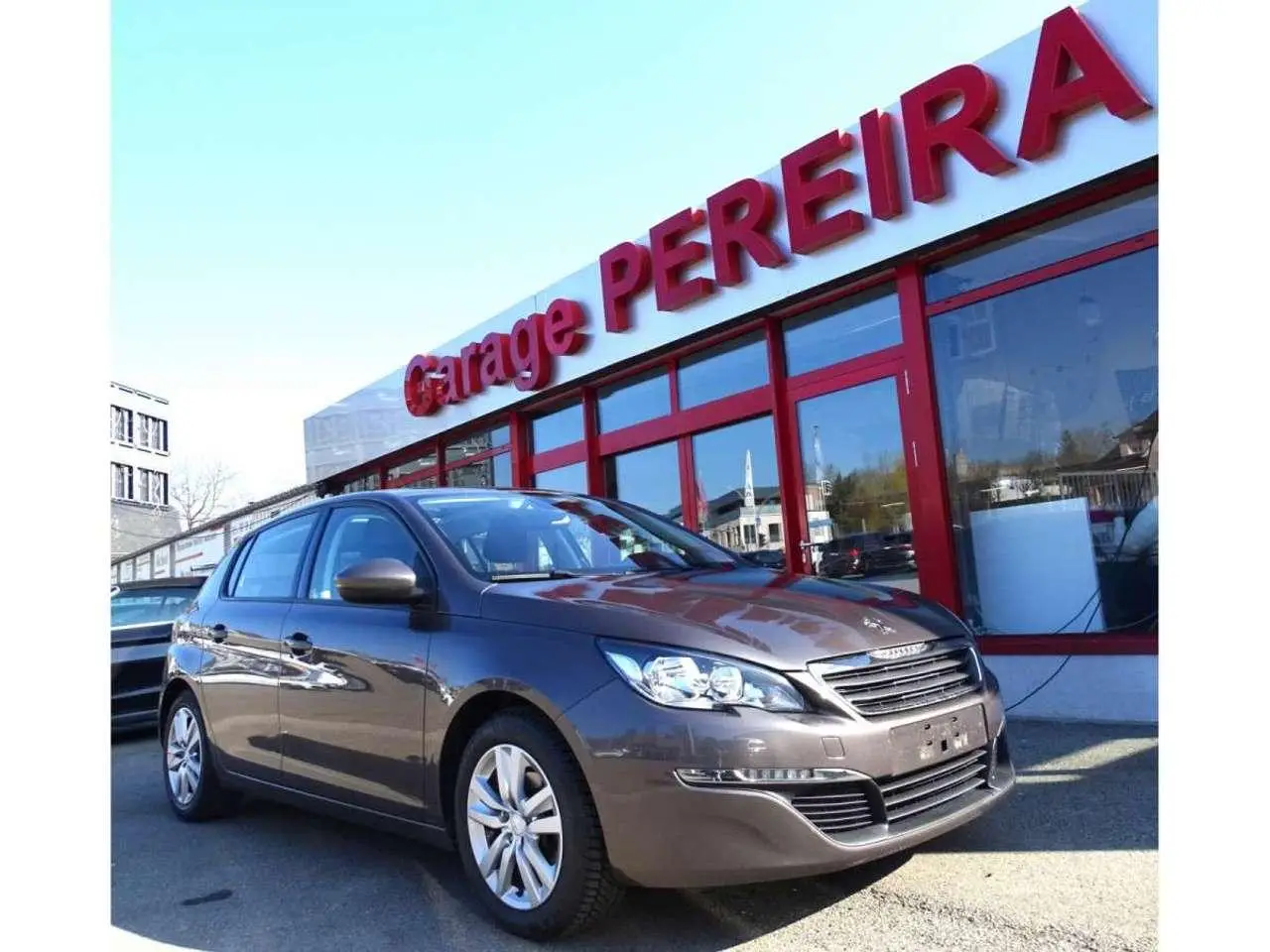 Photo 1 : Peugeot 308 2015 Petrol