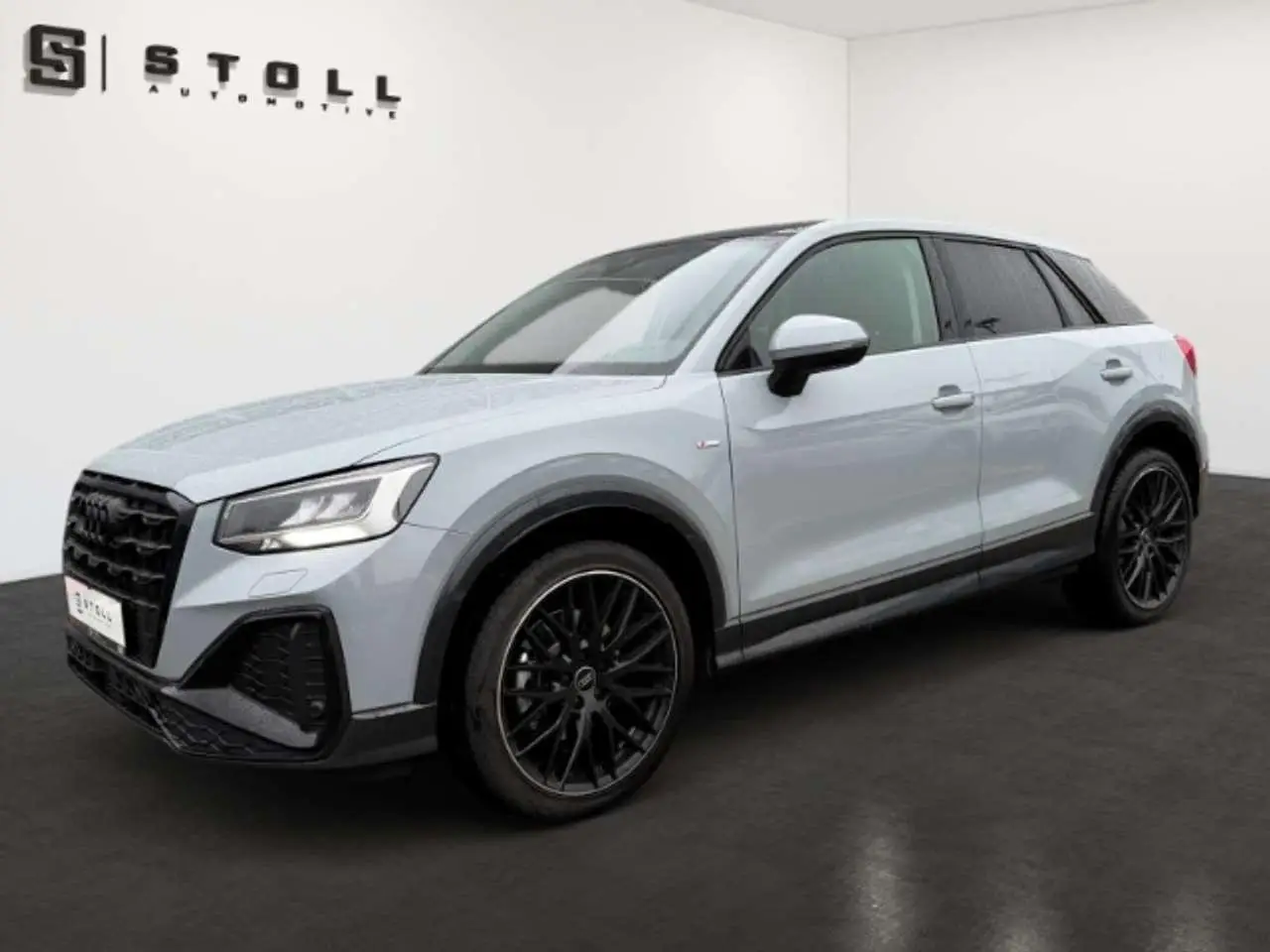 Photo 1 : Audi Q2 2024 Petrol