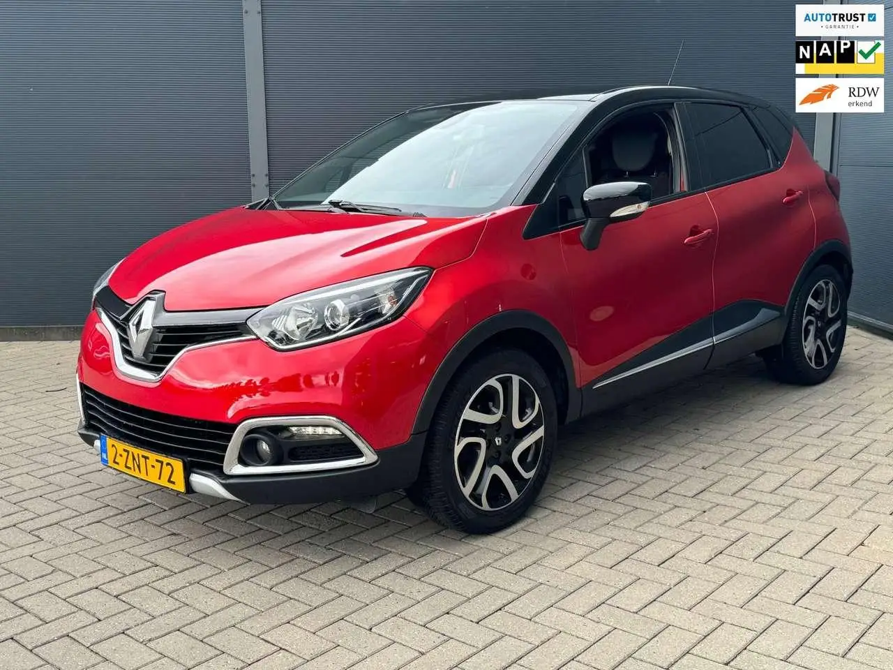 Photo 1 : Renault Captur 2015 Petrol