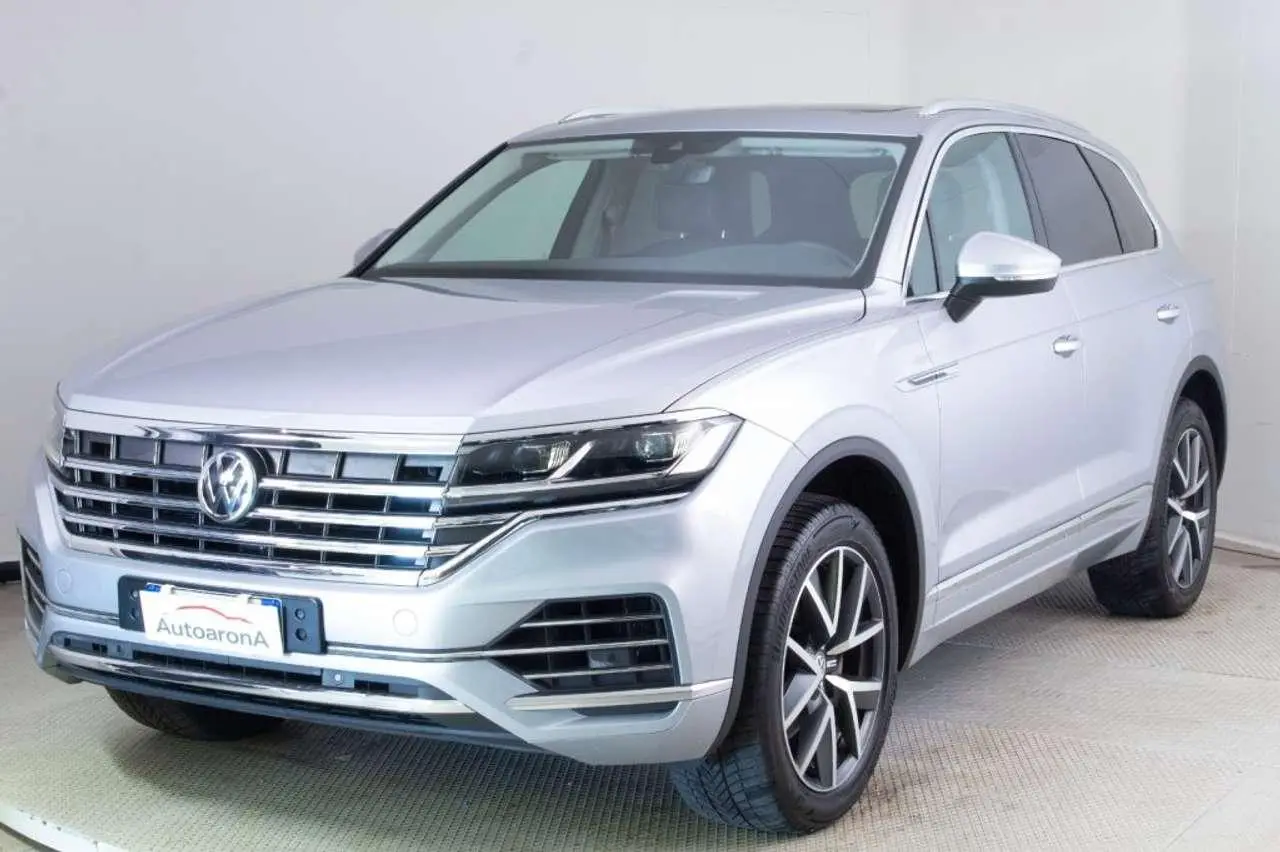 Photo 1 : Volkswagen Touareg 2019 Diesel