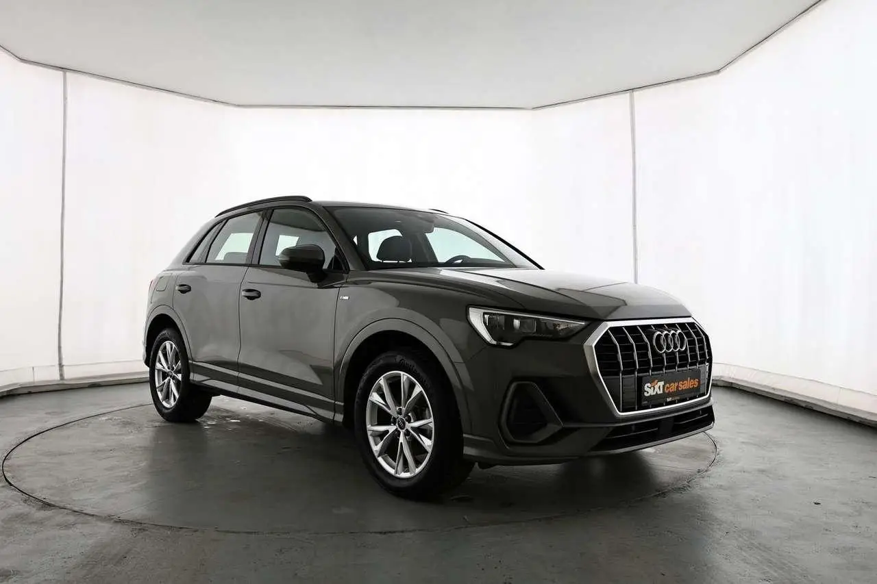 Photo 1 : Audi Q3 2024 Diesel