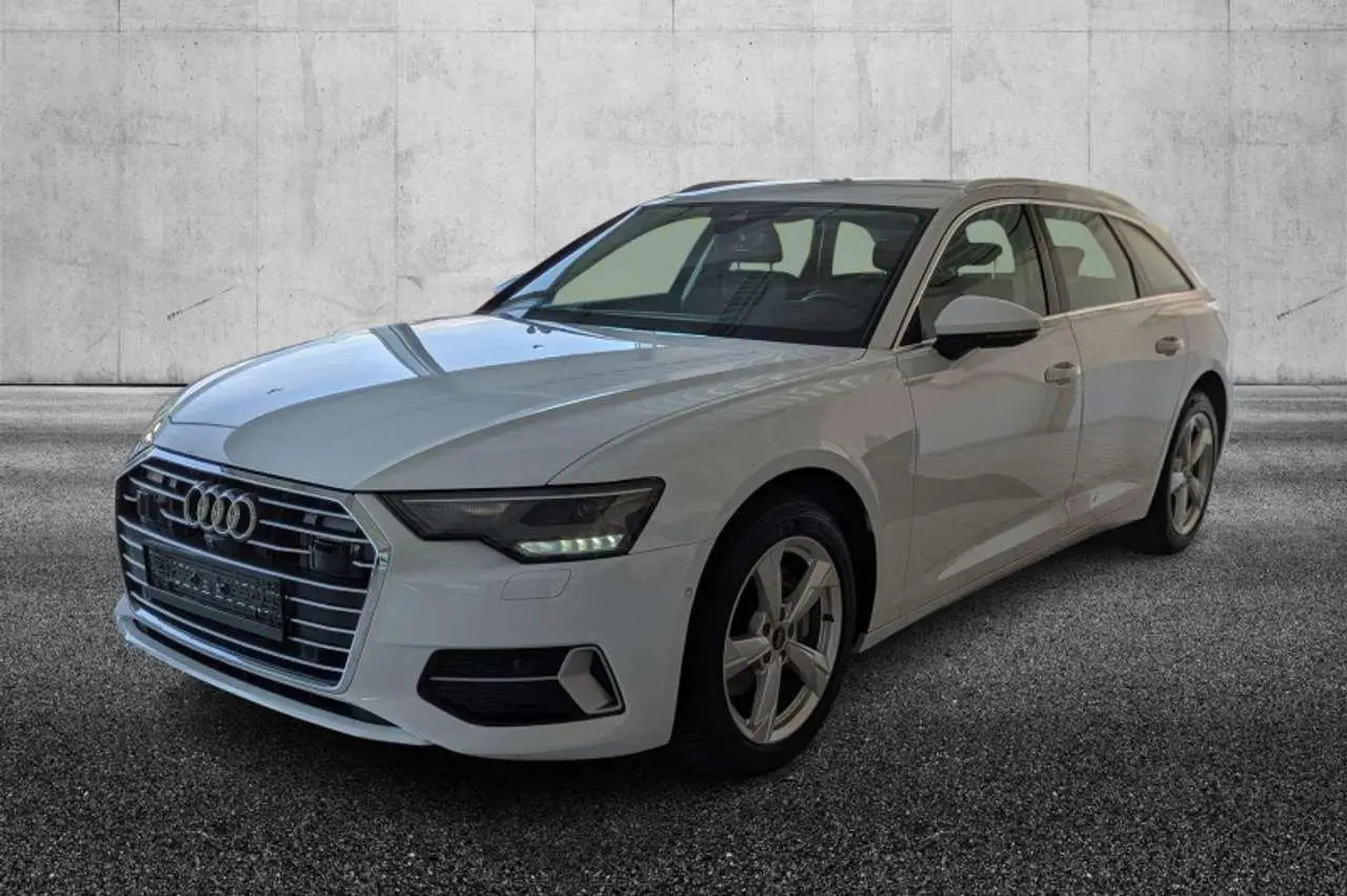 Photo 1 : Audi A6 2022 Hybride