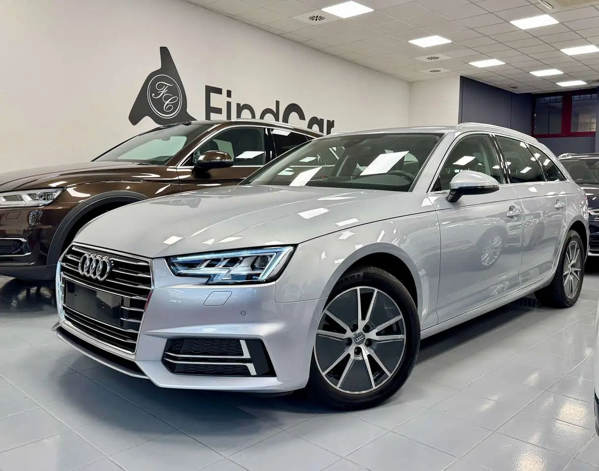 Photo 1 : Audi A4 2019 Others