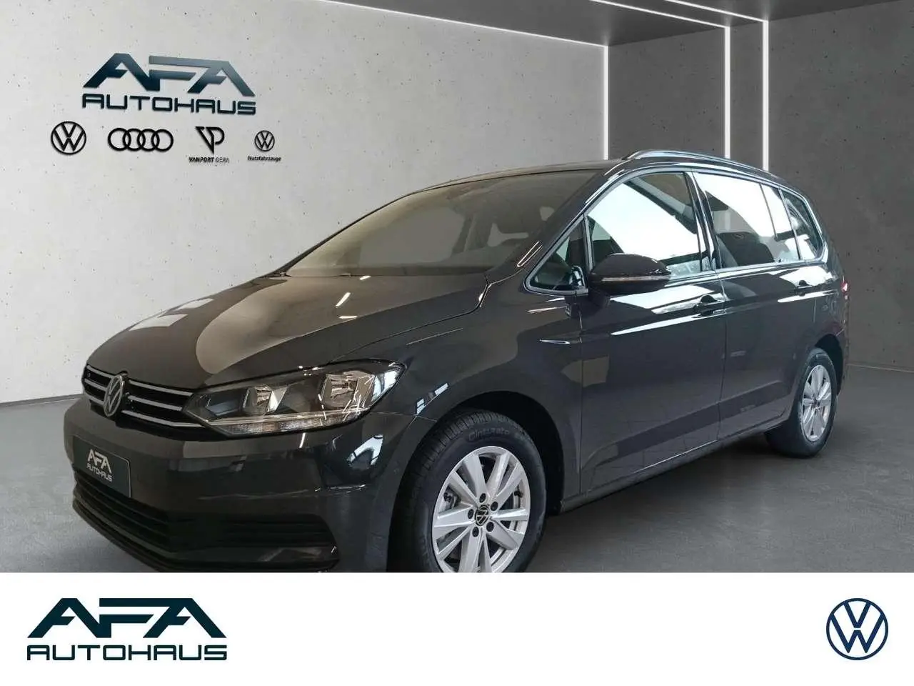 Photo 1 : Volkswagen Touran 2024 Petrol