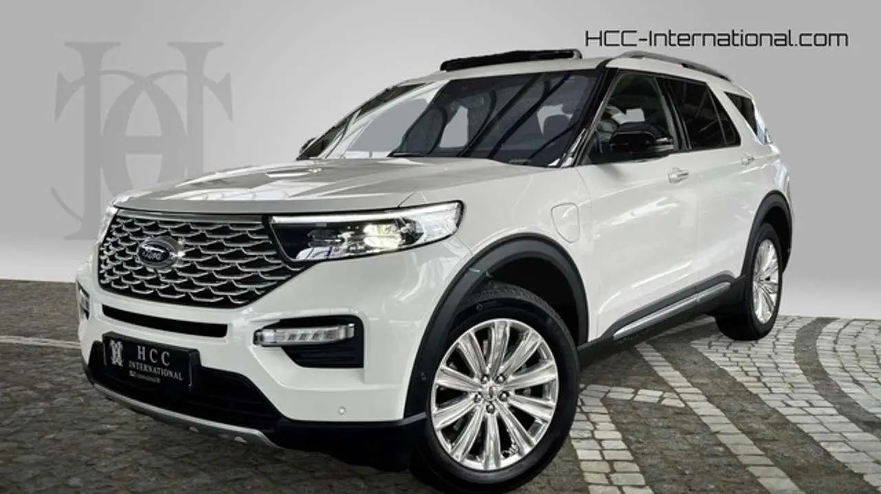 Photo 1 : Ford Explorer 2022 Hybrid