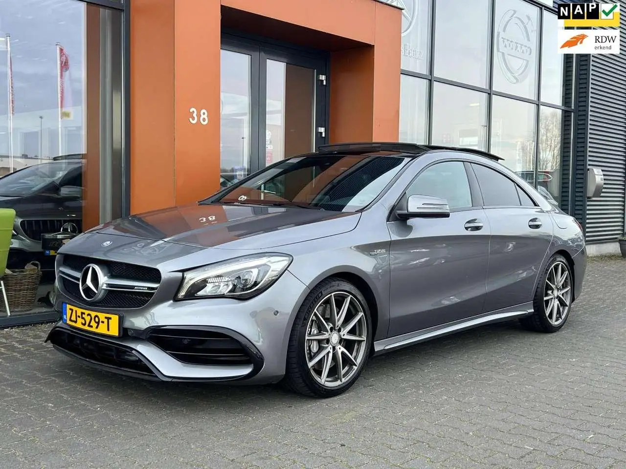 Photo 1 : Mercedes-benz Classe Cla 2017 Essence