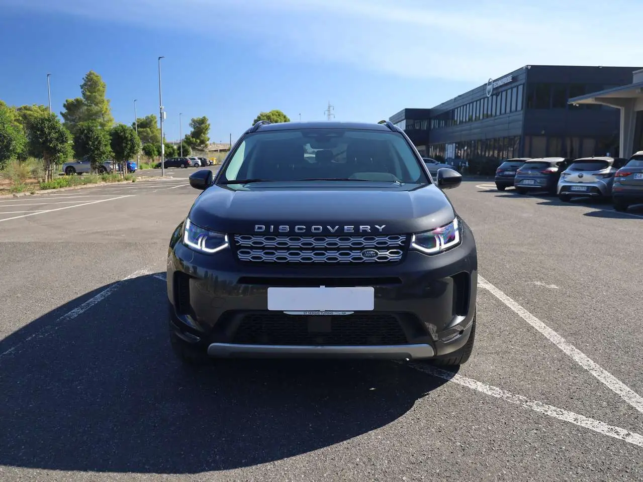 Photo 1 : Land Rover Discovery 2023 Hybrid