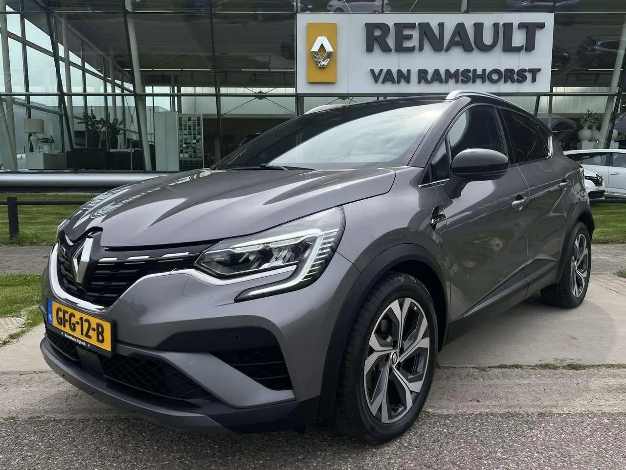 Photo 1 : Renault Captur 2022 Hybride