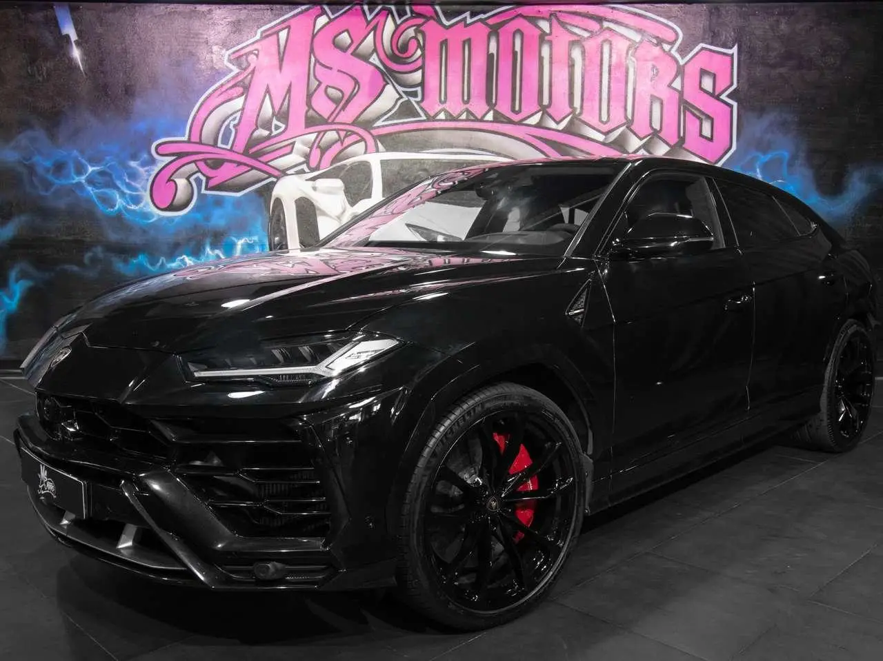 Photo 1 : Lamborghini Urus 2020 Petrol