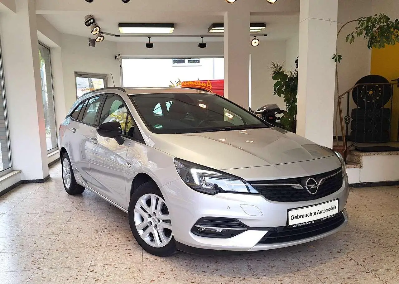 Photo 1 : Opel Astra 2022 Essence