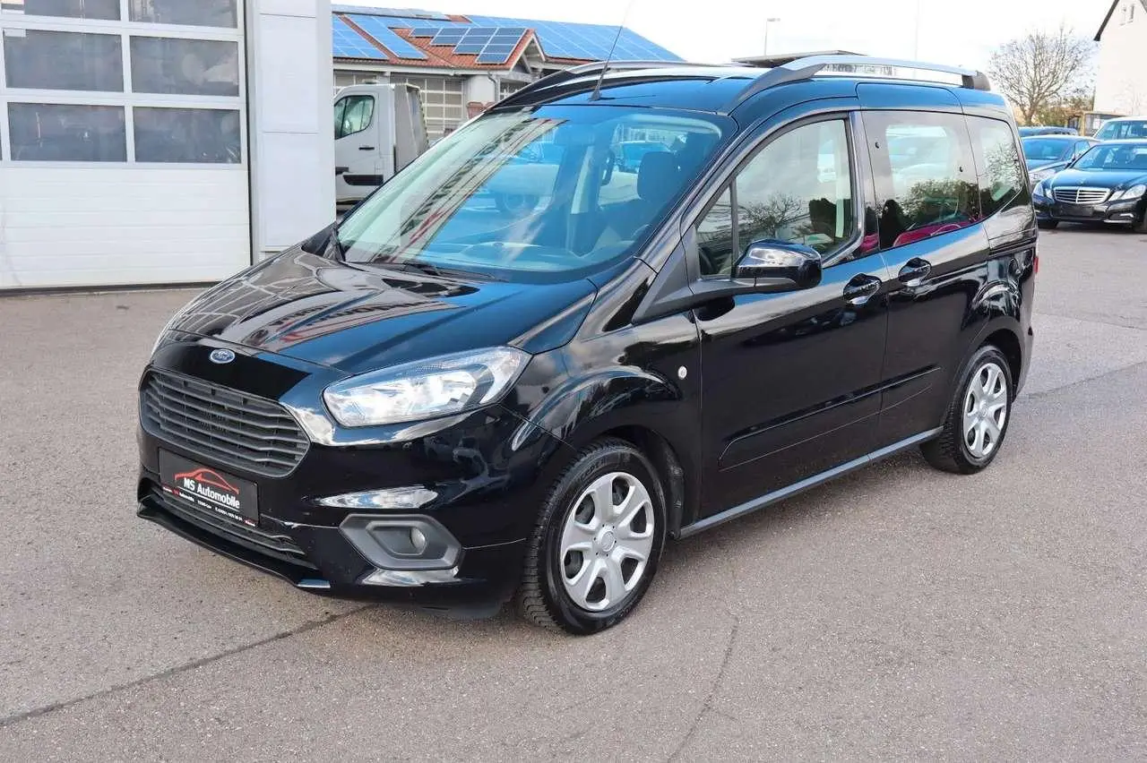 Photo 1 : Ford Tourneo 2018 Essence