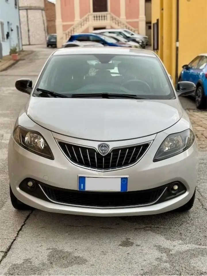 Photo 1 : Lancia Ypsilon 2022 LPG