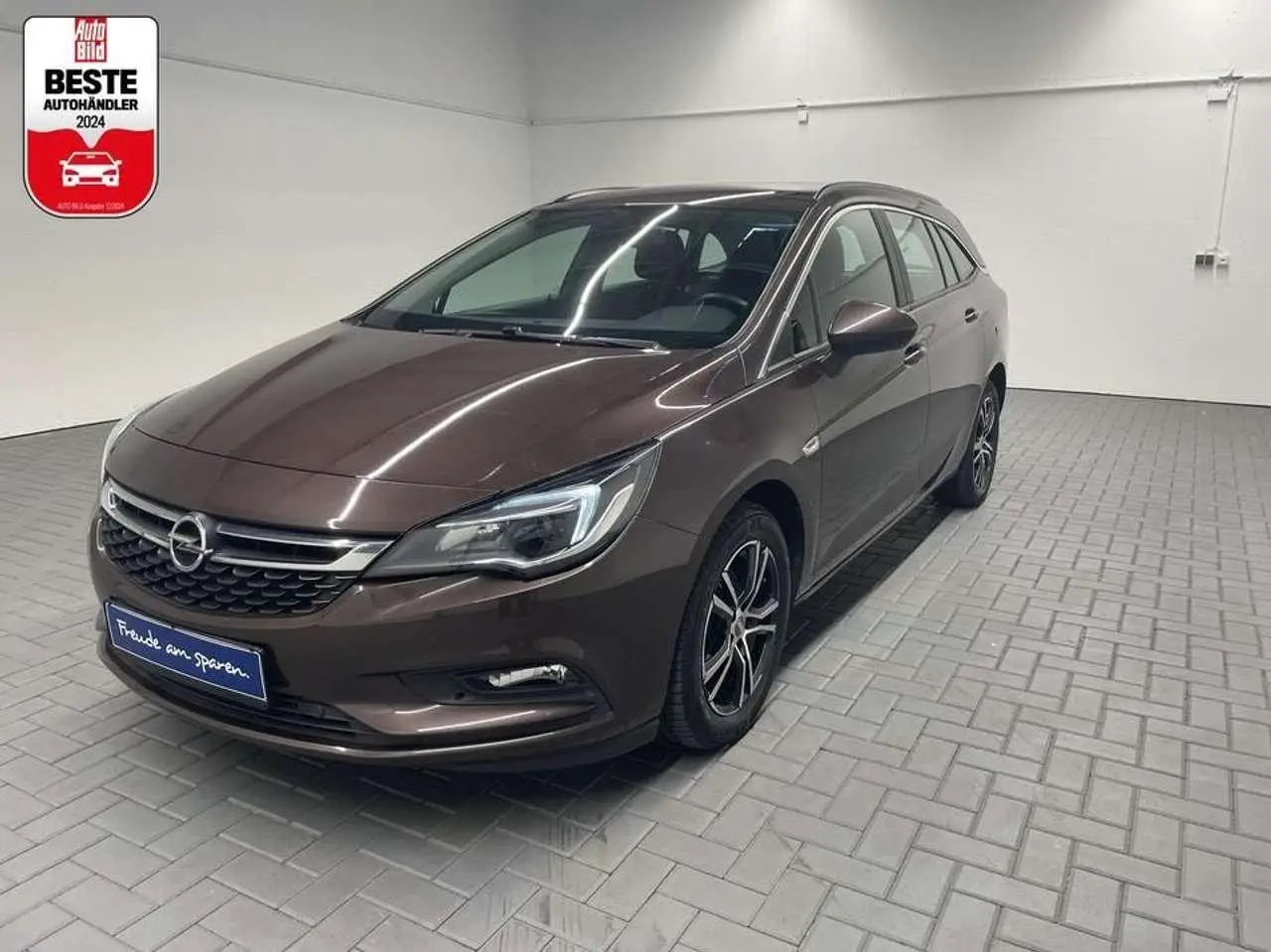 Photo 1 : Opel Astra 2017 Petrol