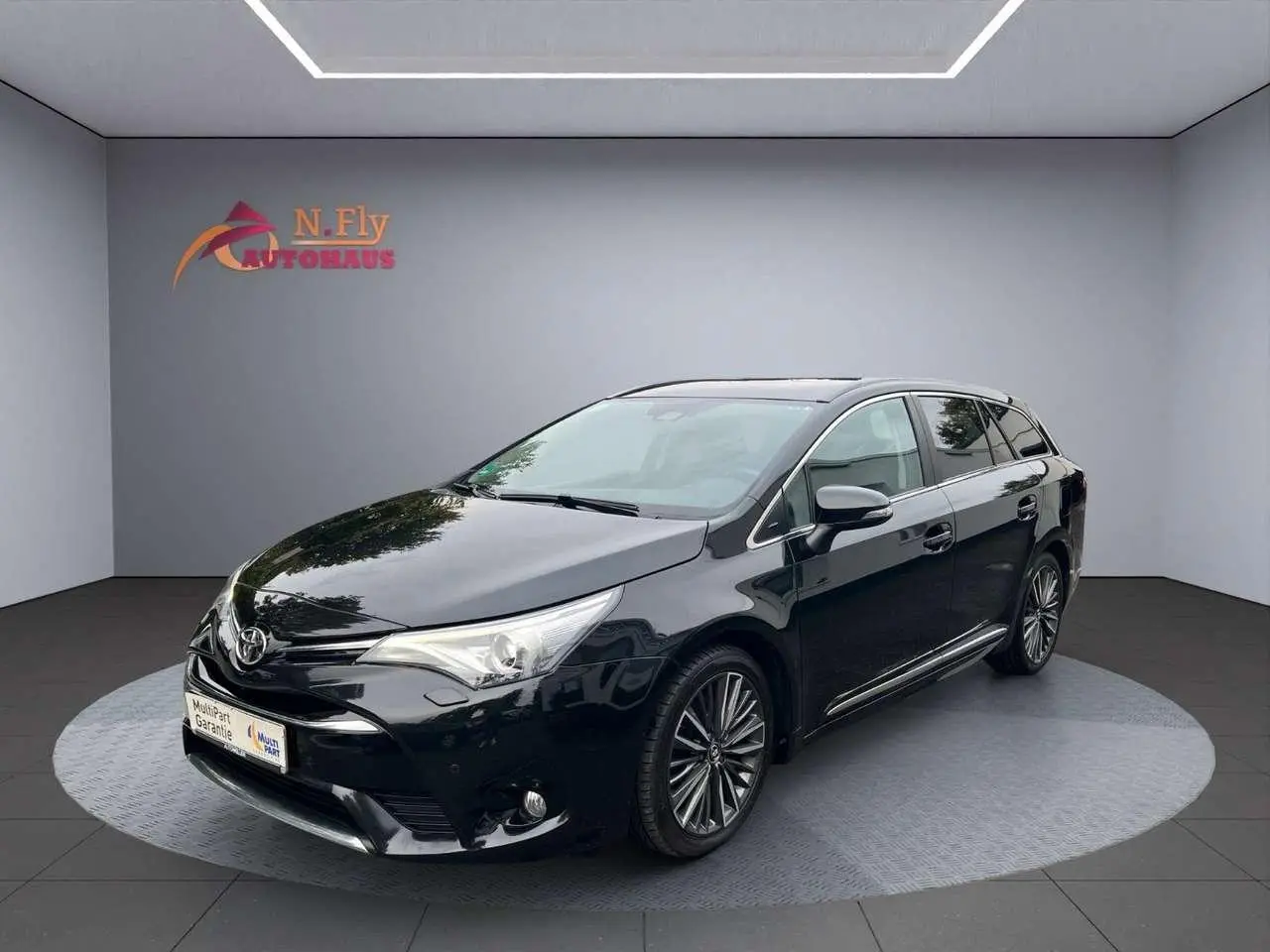 Photo 1 : Toyota Avensis 2017 Diesel