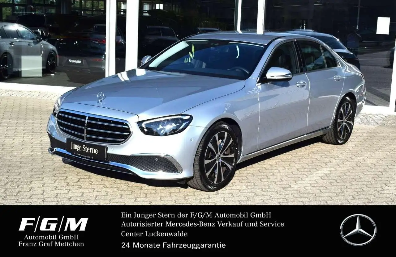 Photo 1 : Mercedes-benz Classe E 2023 Petrol