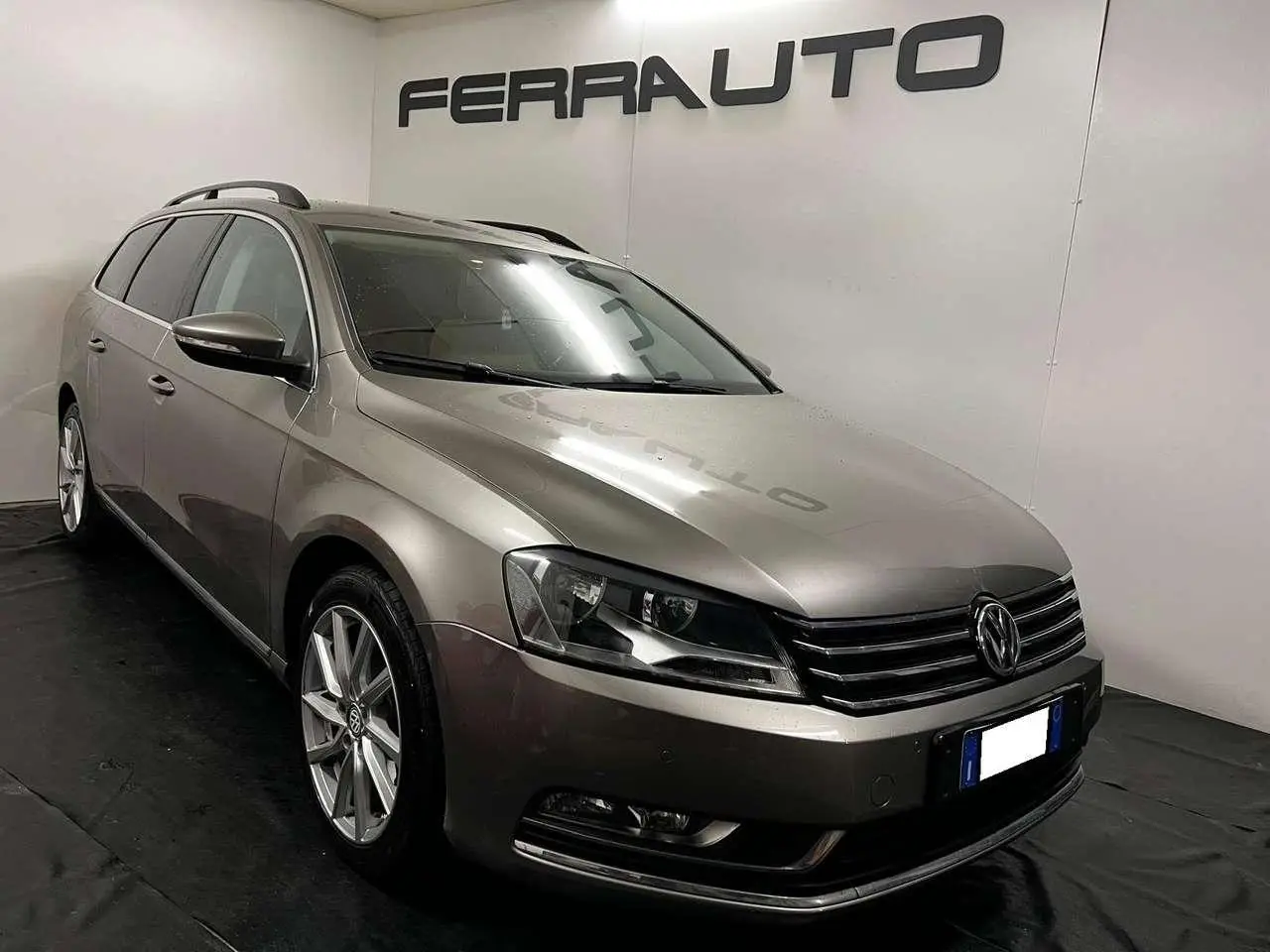 Photo 1 : Volkswagen Passat 2014 Diesel