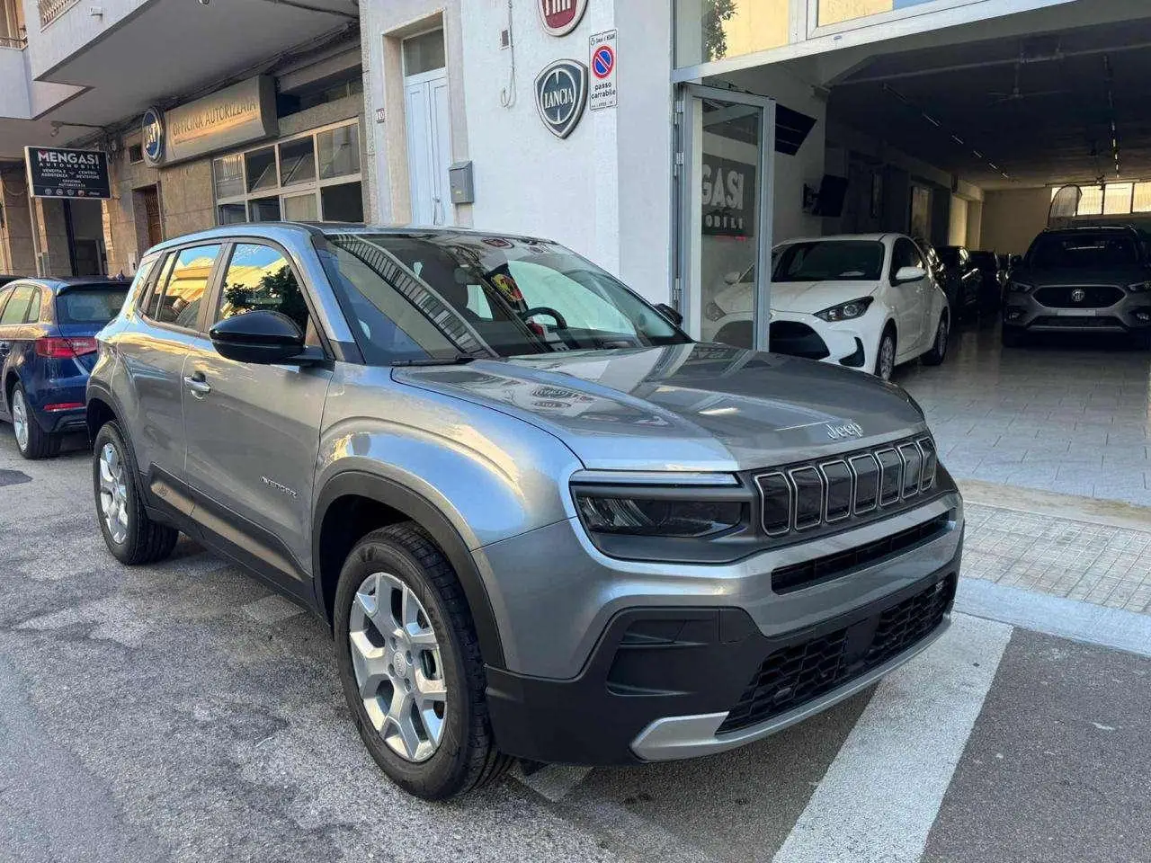 Photo 1 : Jeep Avenger 2024 Petrol