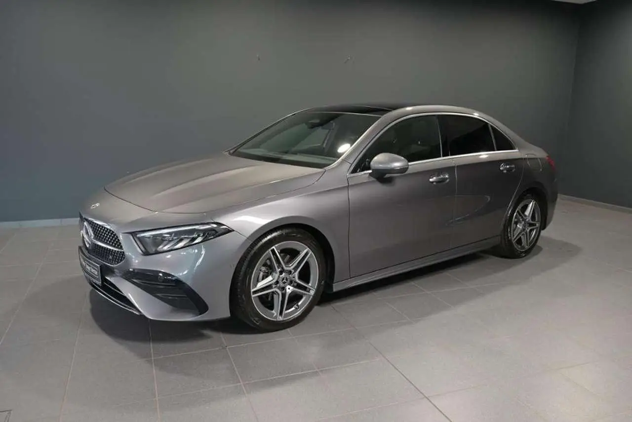 Photo 1 : Mercedes-benz Classe A 2023 Essence