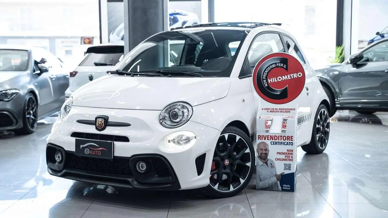 Photo 1 : Abarth 595 2018 Essence