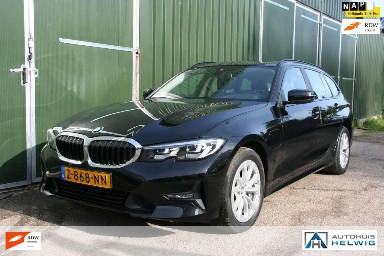 Photo 1 : Bmw Serie 3 2020 Hybrid