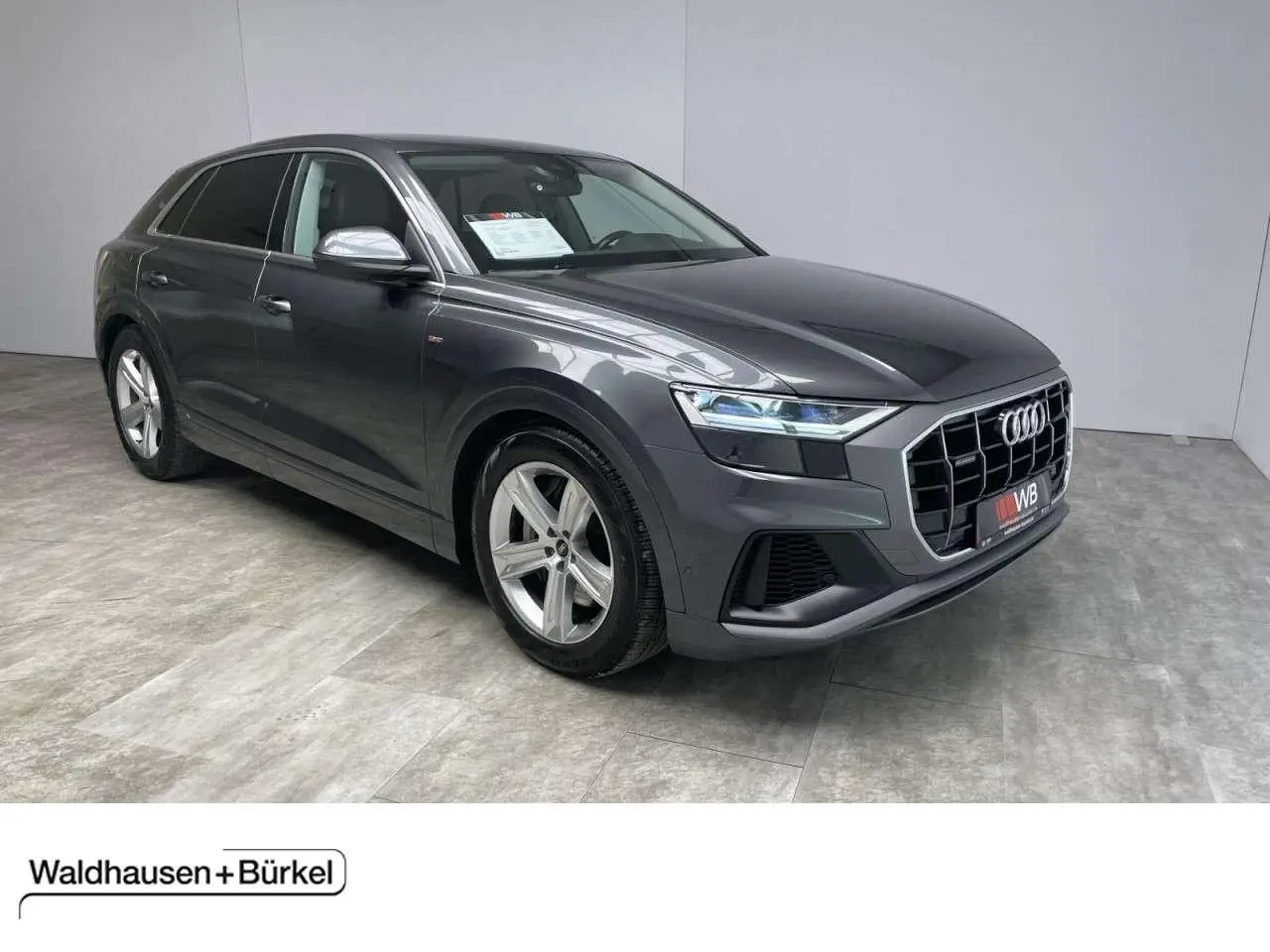 Photo 1 : Audi Q8 2021 Hybrid