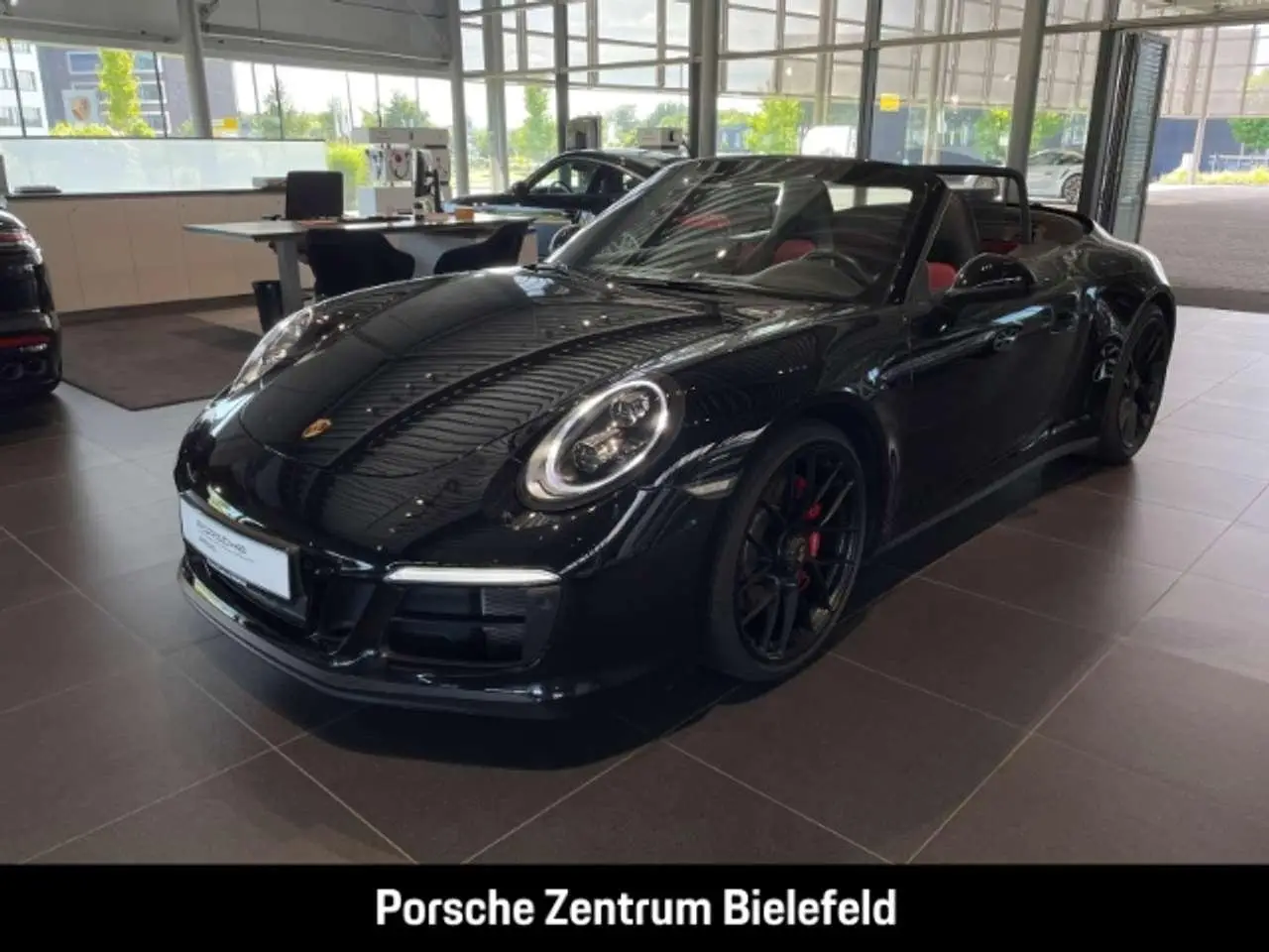 Photo 1 : Porsche 991 2018 Essence