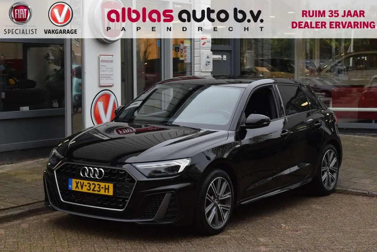 Photo 1 : Audi A1 2019 Petrol