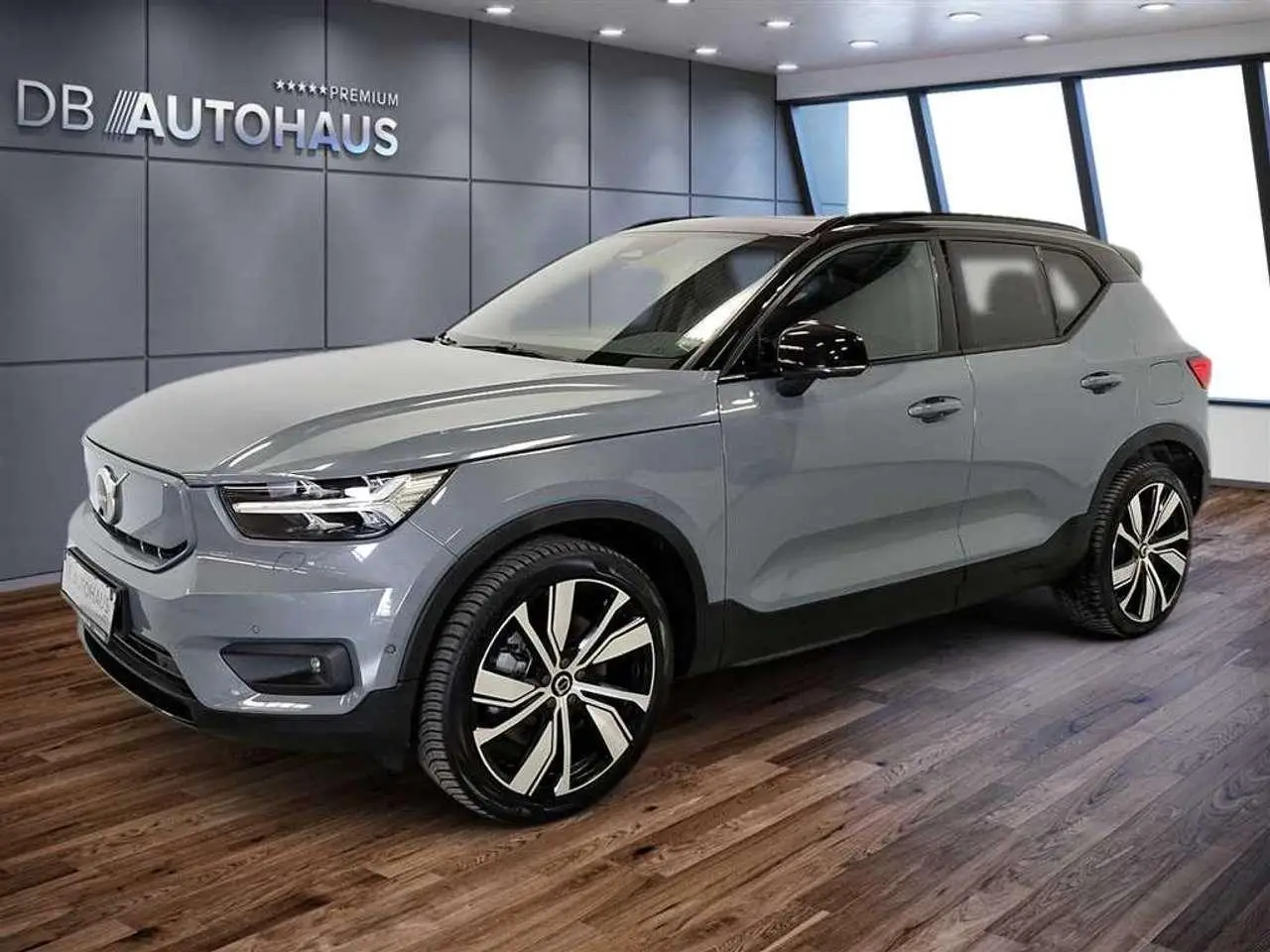 Photo 1 : Volvo Xc40 2021 Electric