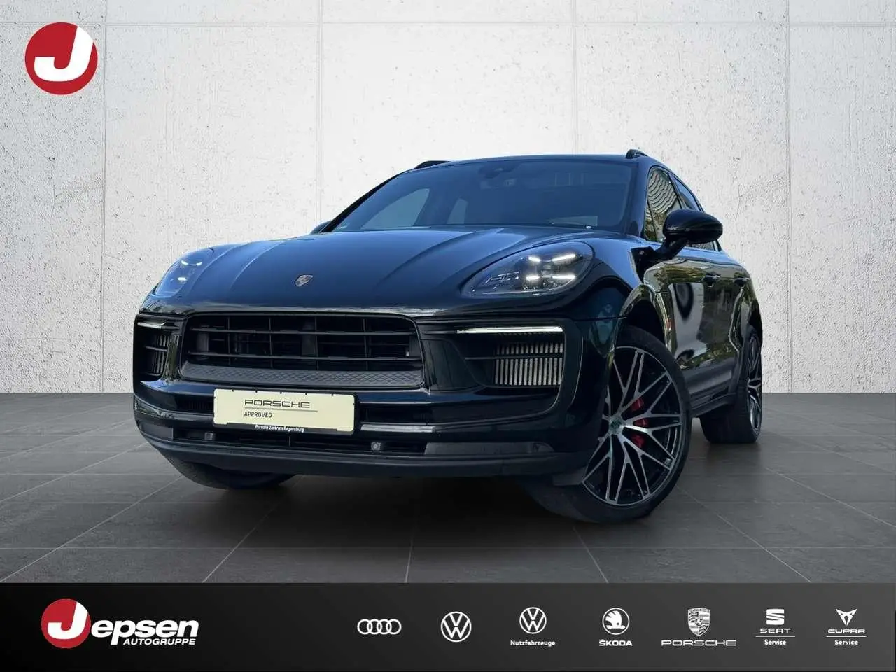 Photo 1 : Porsche Macan 2023 Essence