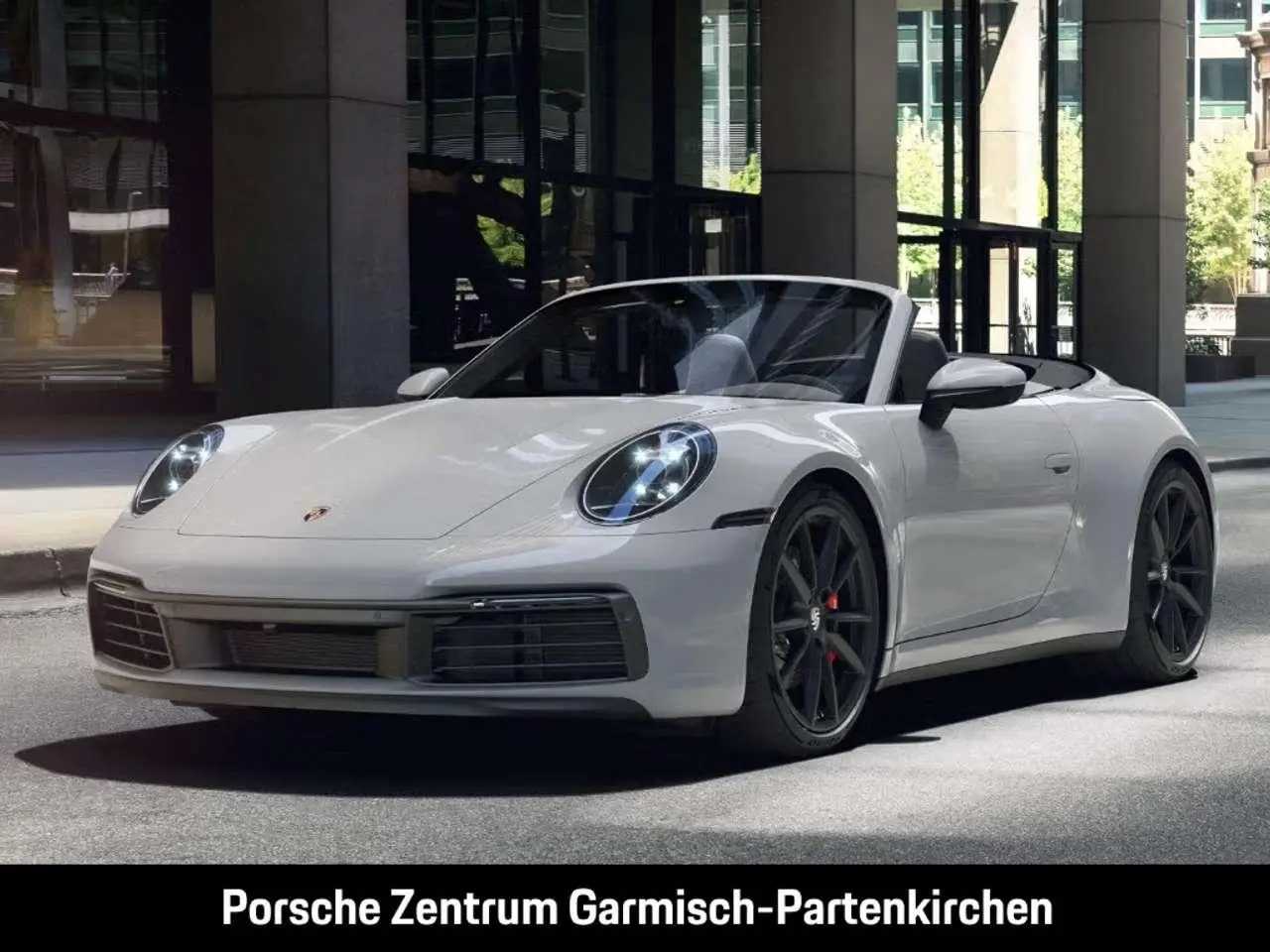 Photo 1 : Porsche 992 2023 Essence