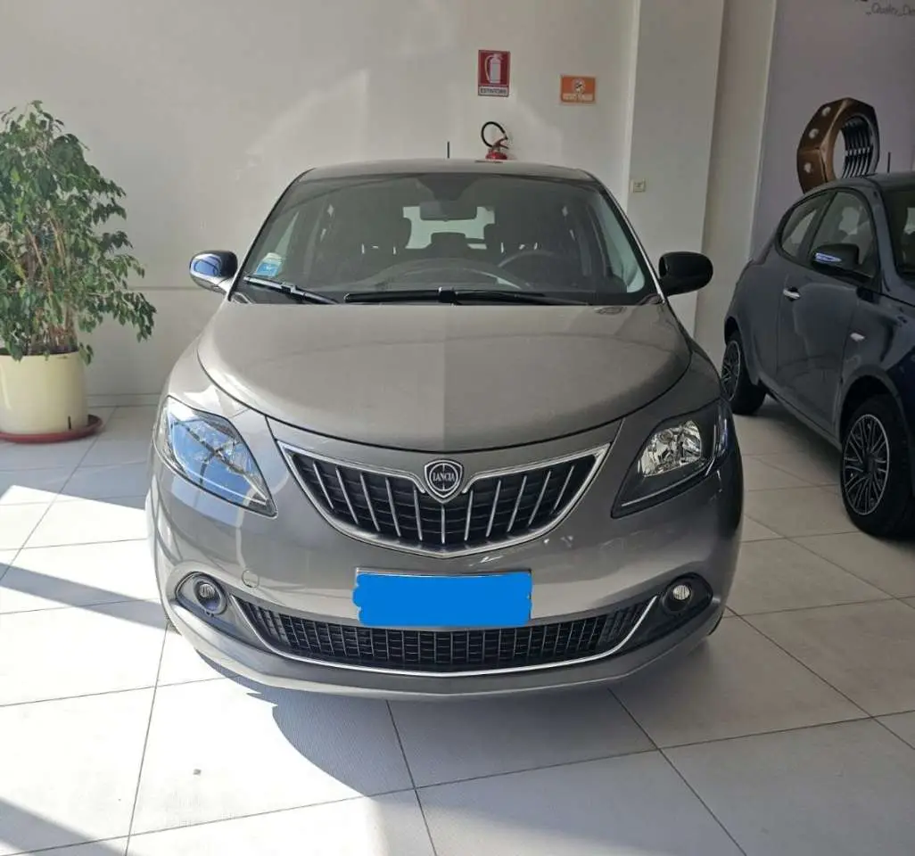 Photo 1 : Lancia Ypsilon 2022 Hybrid