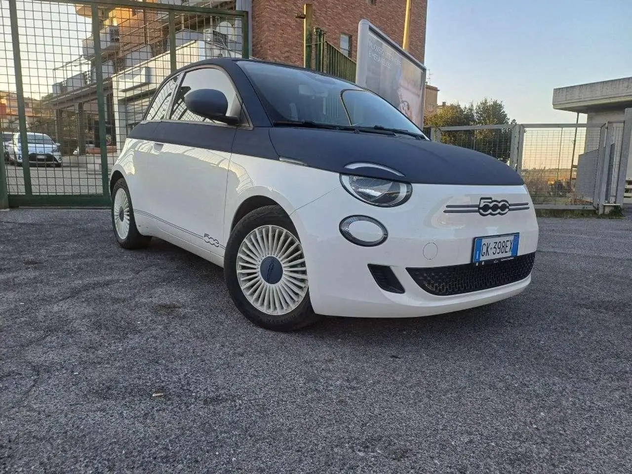 Photo 1 : Fiat 500 2022 Electric