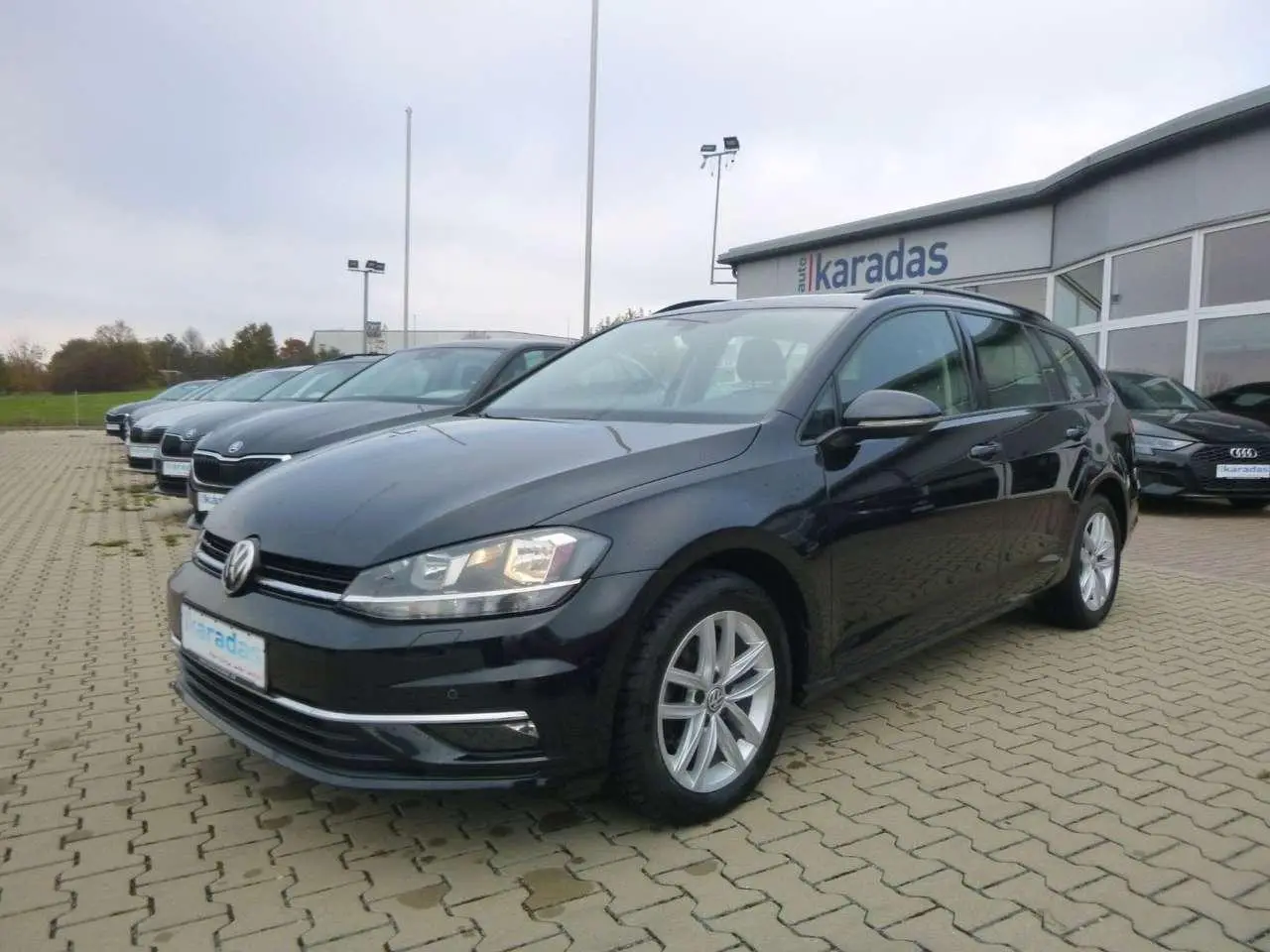 Photo 1 : Volkswagen Golf 2019 Petrol