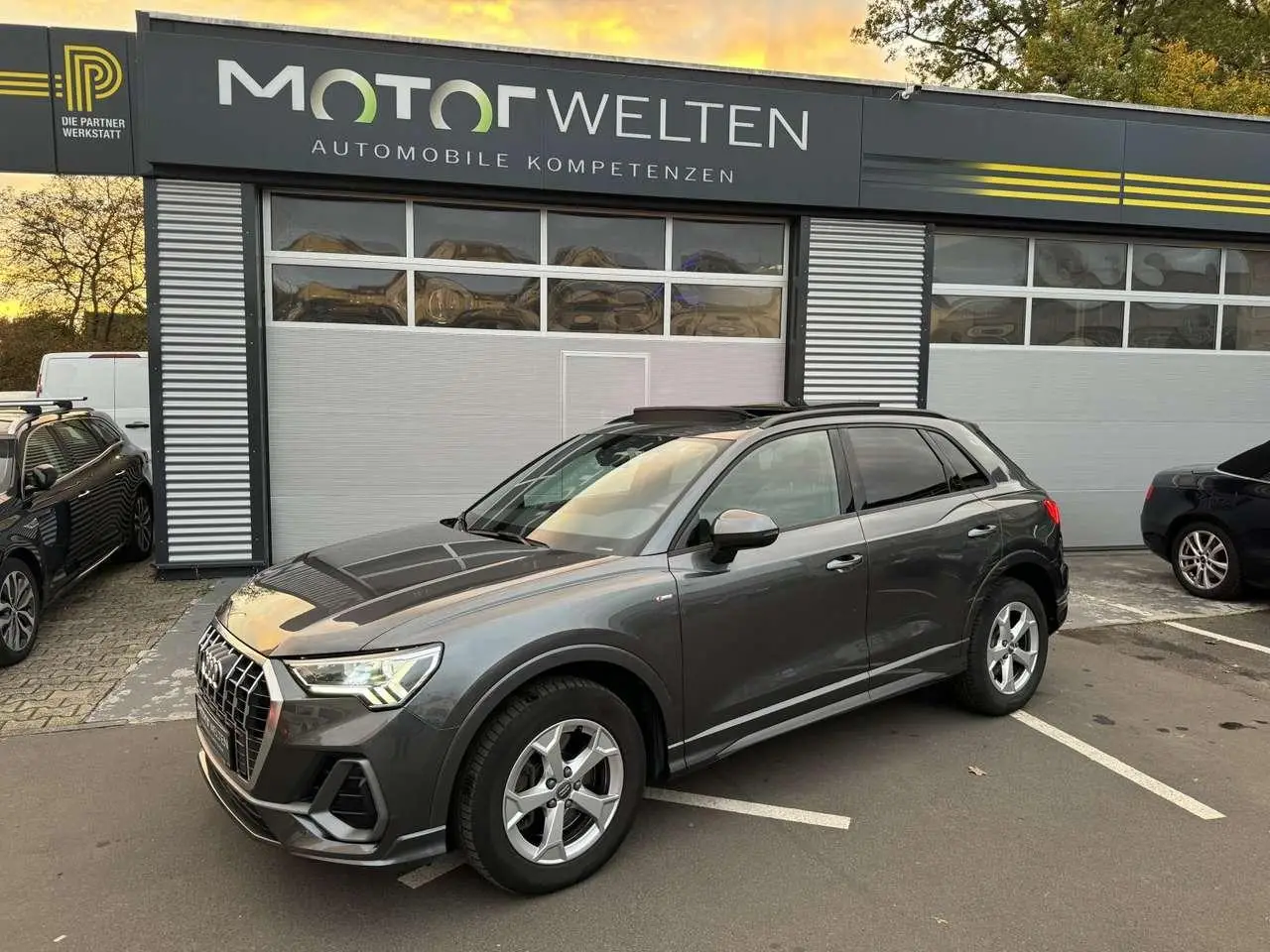 Photo 1 : Audi Q3 2019 Petrol