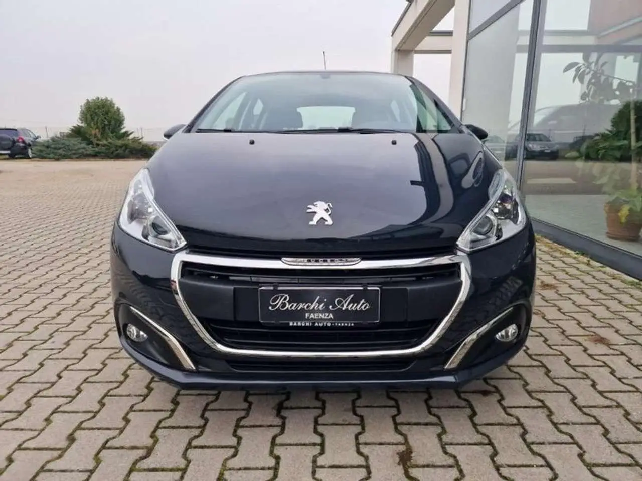 Photo 1 : Peugeot 208 2018 Petrol