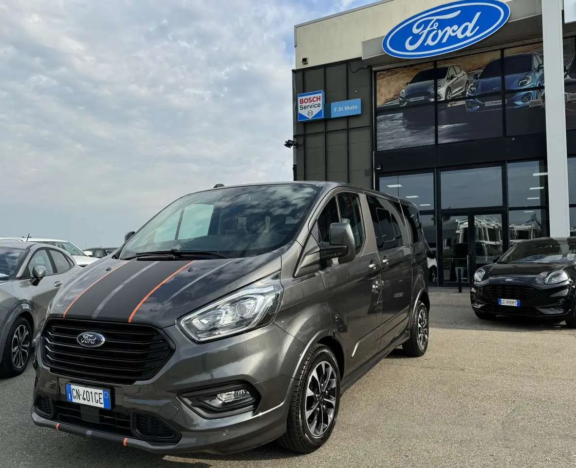 Photo 1 : Ford Tourneo 2023 Diesel