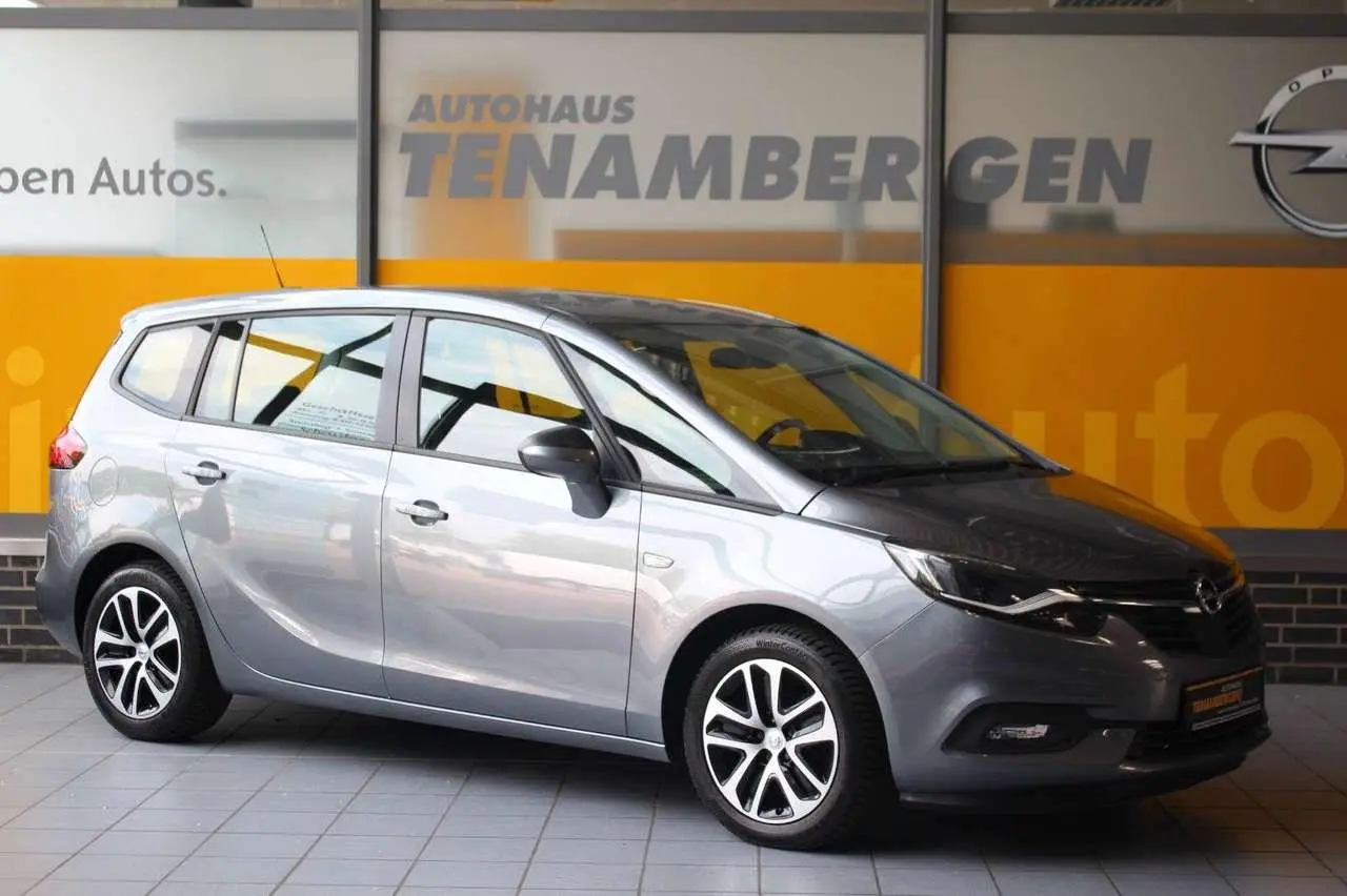 Photo 1 : Opel Zafira 2018 Diesel