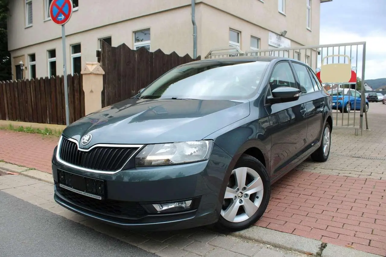 Photo 1 : Skoda Rapid 2017 Essence