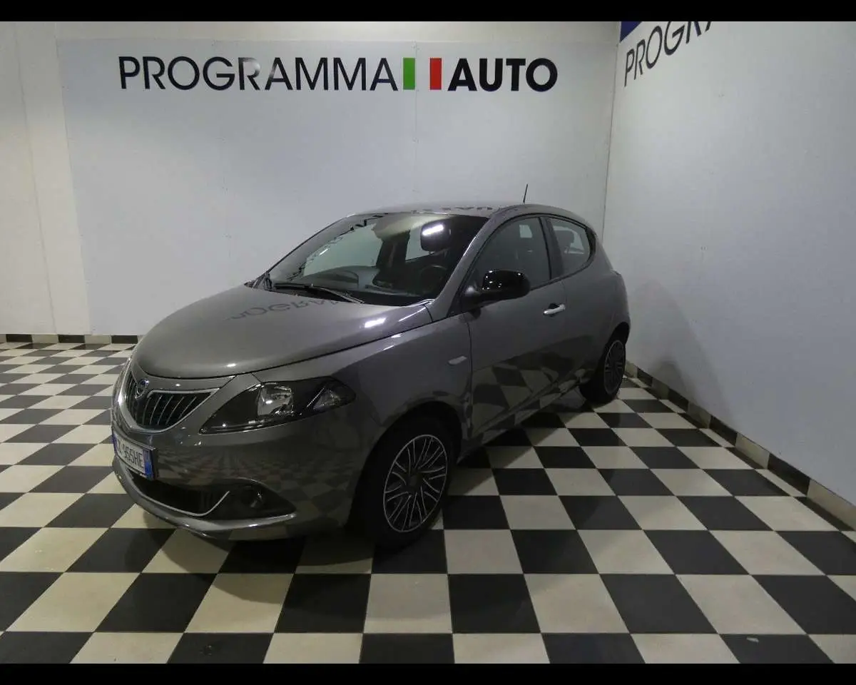 Photo 1 : Lancia Ypsilon 2022 Hybride