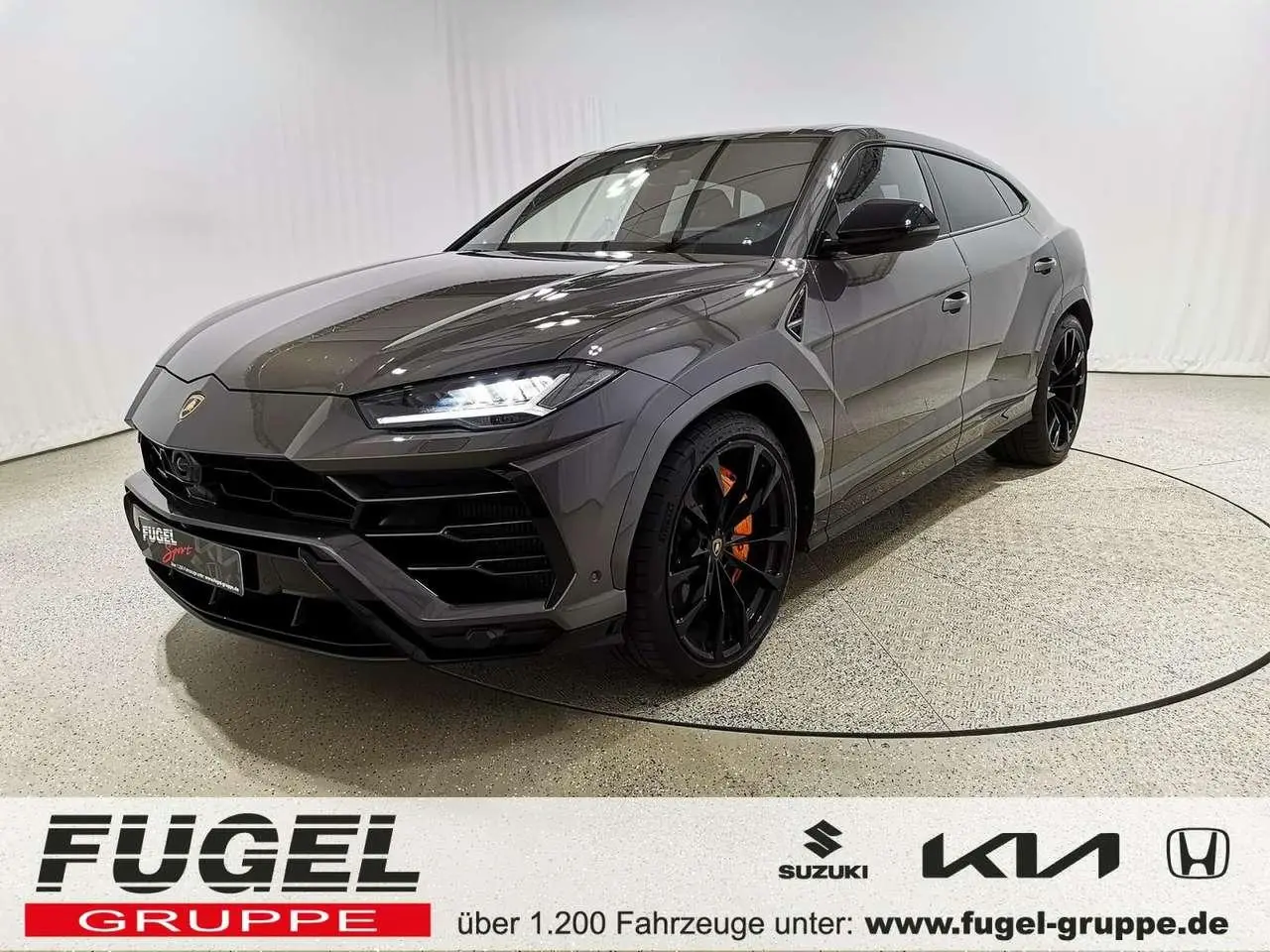 Photo 1 : Lamborghini Urus 2021 Essence