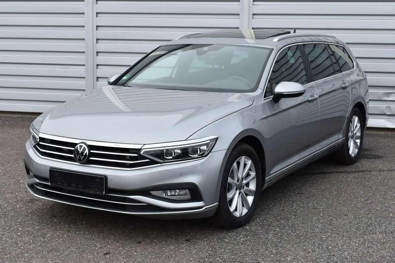 Photo 1 : Volkswagen Passat 2023 Diesel