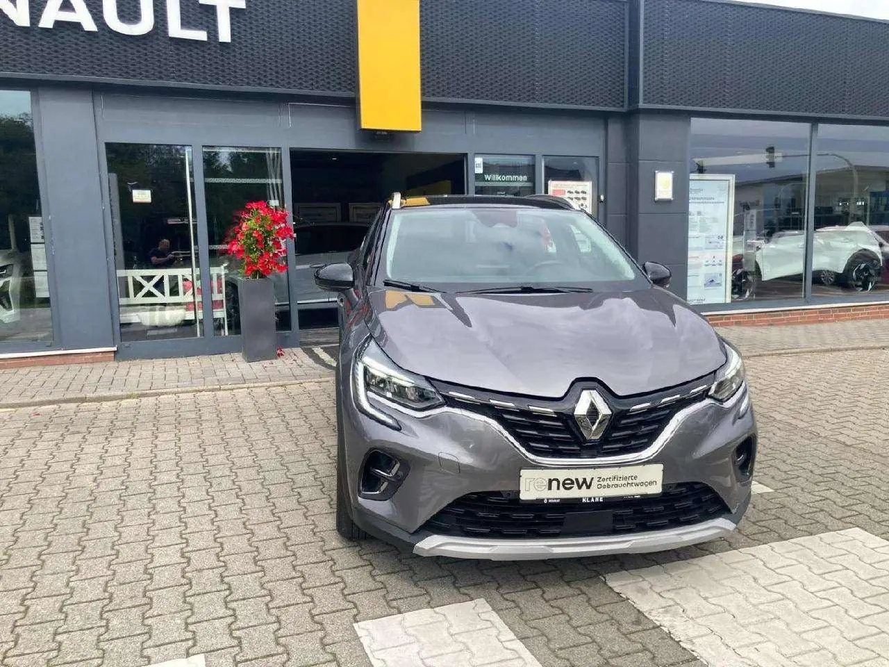 Photo 1 : Renault Captur 2021 Essence